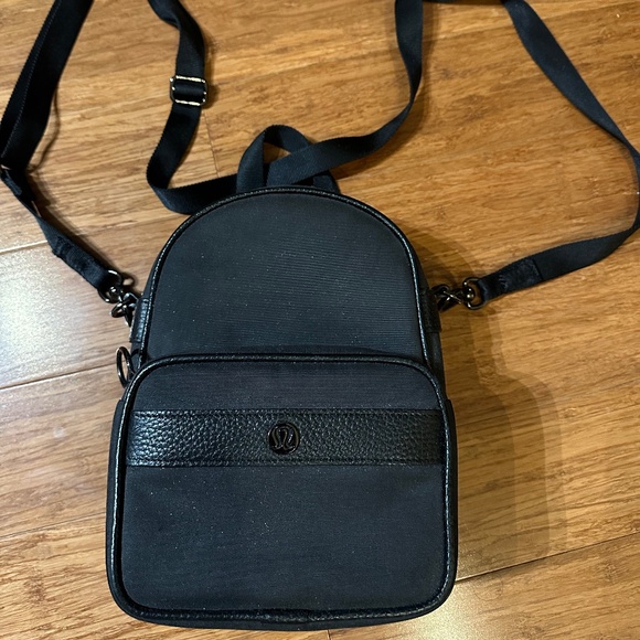 Lululemon Now and Always Convertible Mini backpack - Picture 2 of 3